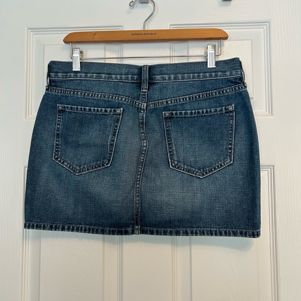 Old Navy Blue Denim Mini Skirt - Picture 2 of 6